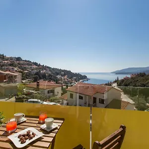 Dora Apartment Rabac
